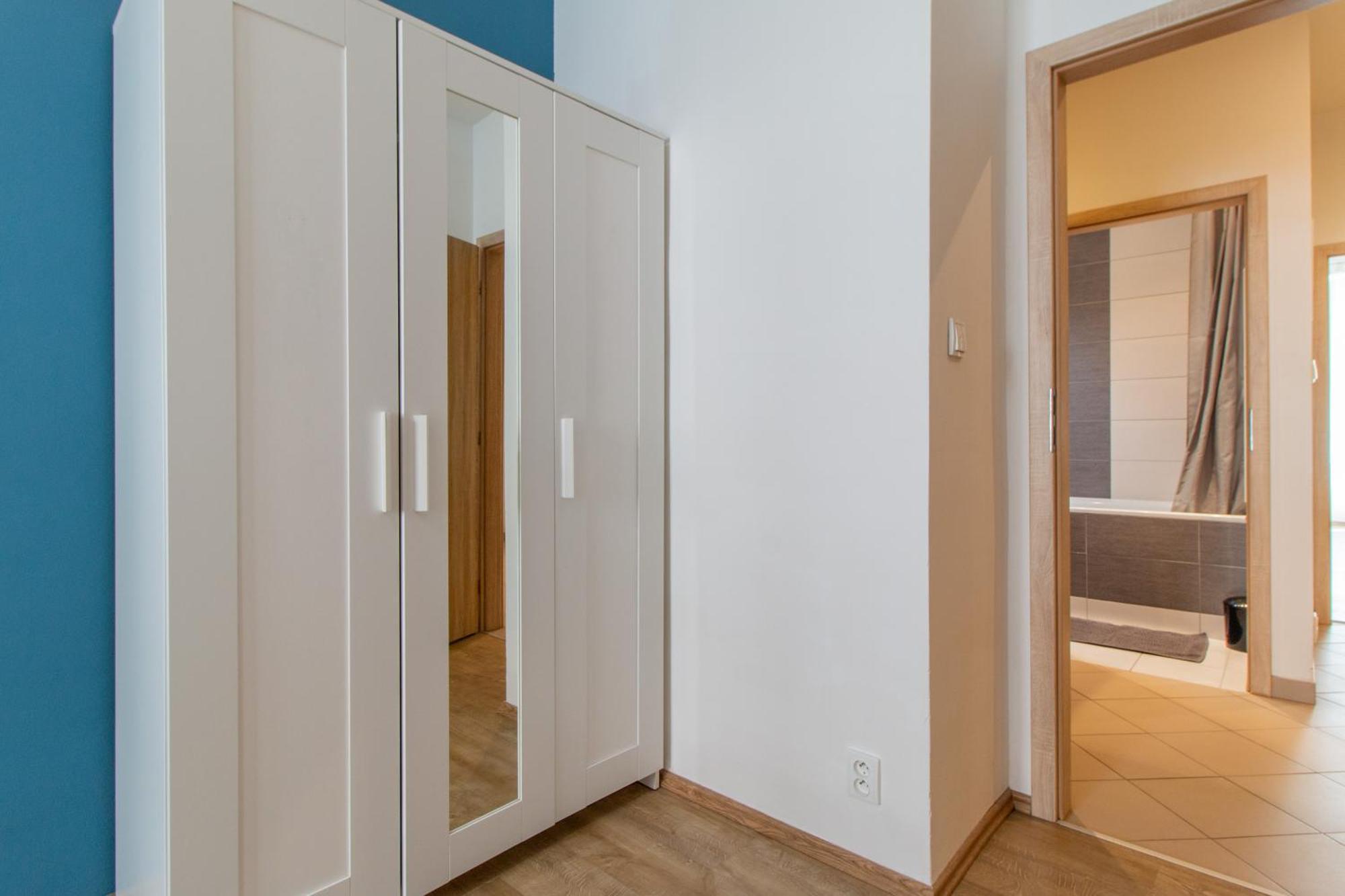 Riverside Cr Apartment Praga Exterior foto