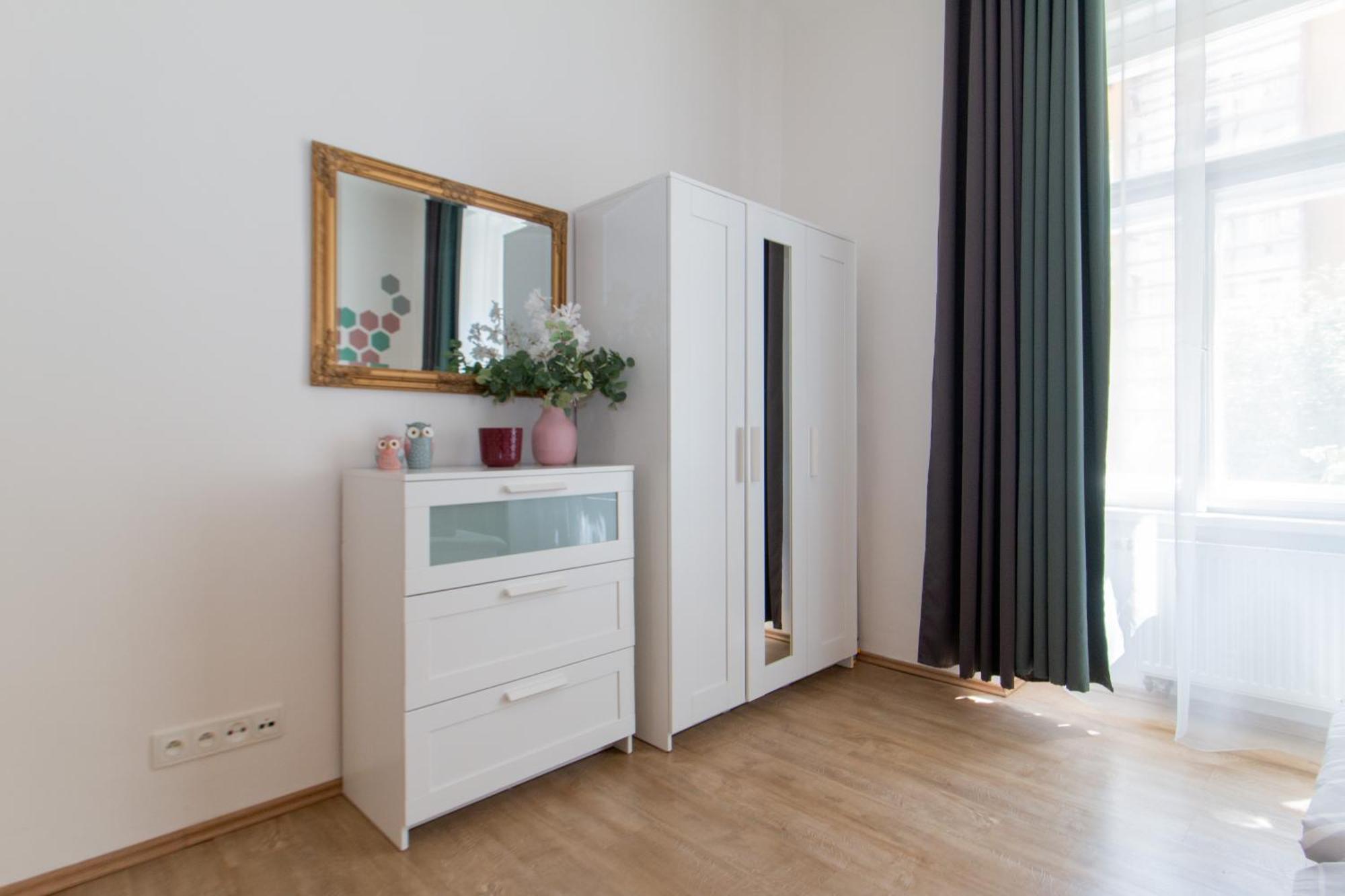 Riverside Cr Apartment Praga Exterior foto